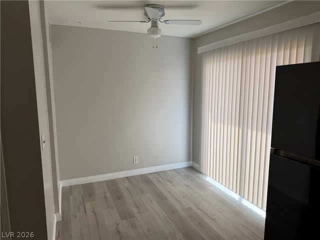 5206 Golden Lane D, Las Vegas, NV 89119