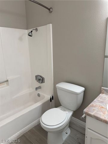 5206 Golden Lane D, Las Vegas, NV 89119