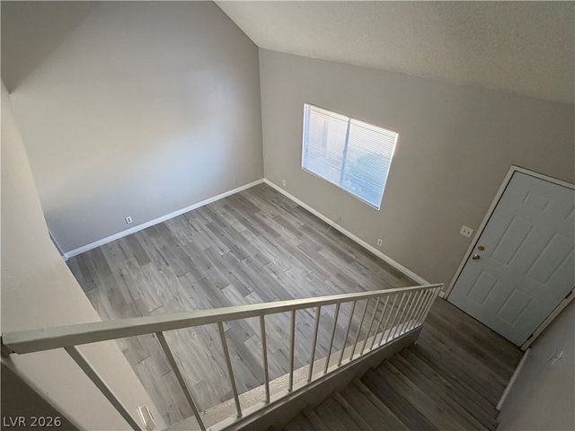 5206 Golden Lane D, Las Vegas, NV 89119