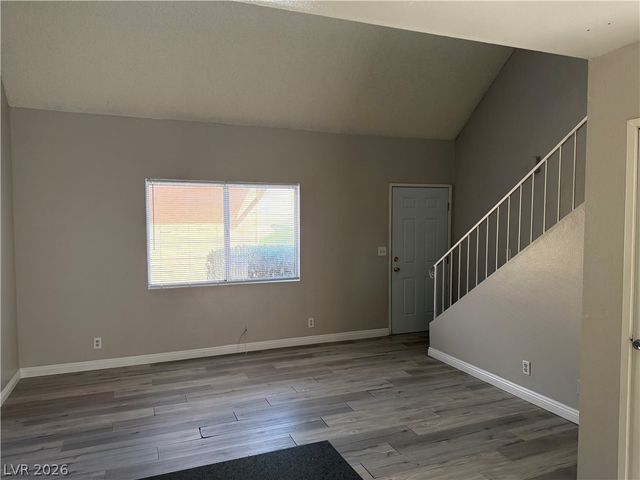 5206 Golden Lane D, Las Vegas, NV 89119