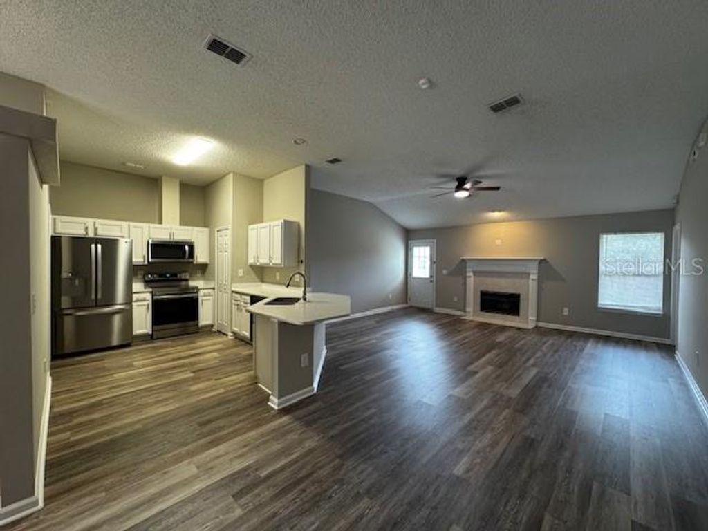 8520 STAR LEAF COURT, Jacksonville, FL 32210