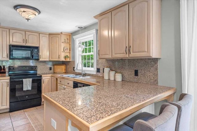 120 Ivy Lane, Northbridge, MA 01588