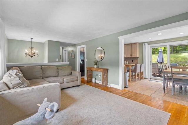 120 Ivy Lane, Northbridge, MA 01588