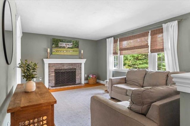 120 Ivy Lane, Northbridge, MA 01588