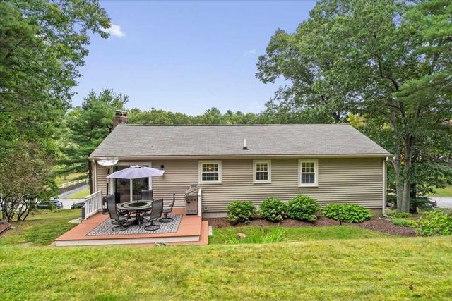 120 Ivy Lane, Northbridge, MA 01588
