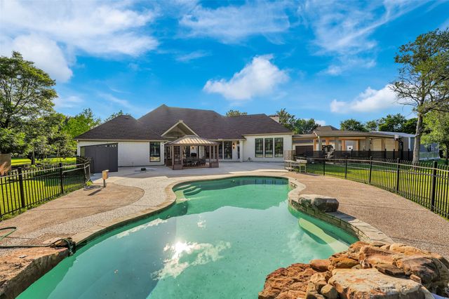1690 Lynn Lane, Lucas, TX 75002