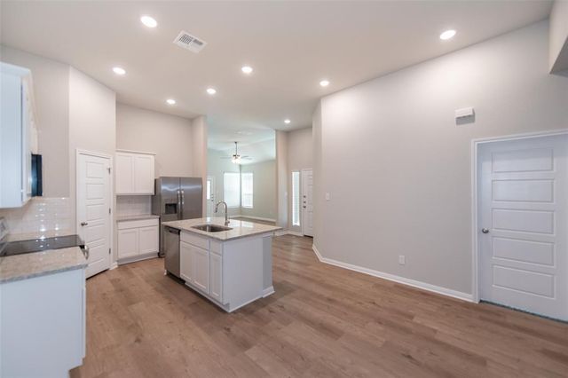 403 Cross Barn BLVD B, Buda, TX 78610