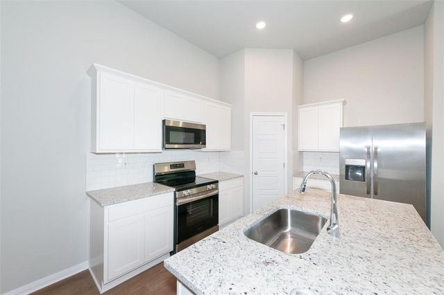 403 Cross Barn BLVD B, Buda, TX 78610