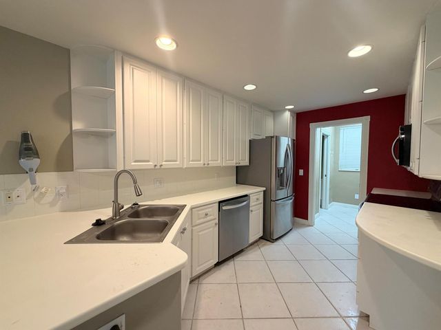 2205 Telogia Court, West Palm Beach, FL 33411