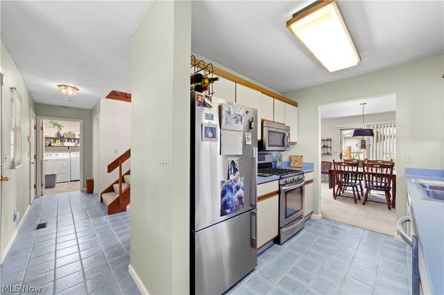 5800 Ridgeview Lane, Willoughby, OH 44094