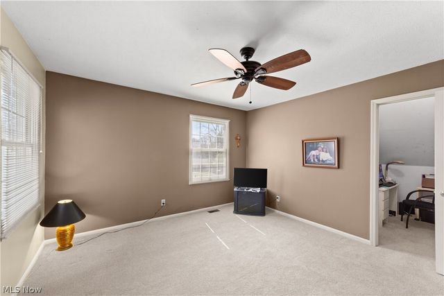 5800 Ridgeview Lane, Willoughby, OH 44094