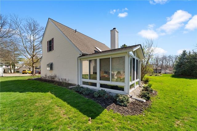 5800 Ridgeview Lane, Willoughby, OH 44094
