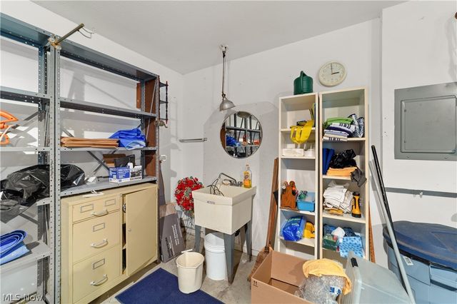5800 Ridgeview Lane, Willoughby, OH 44094