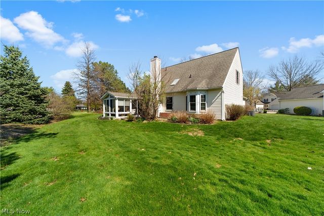5800 Ridgeview Lane, Willoughby, OH 44094