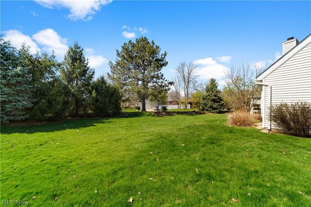5800 Ridgeview Lane, Willoughby, OH 44094