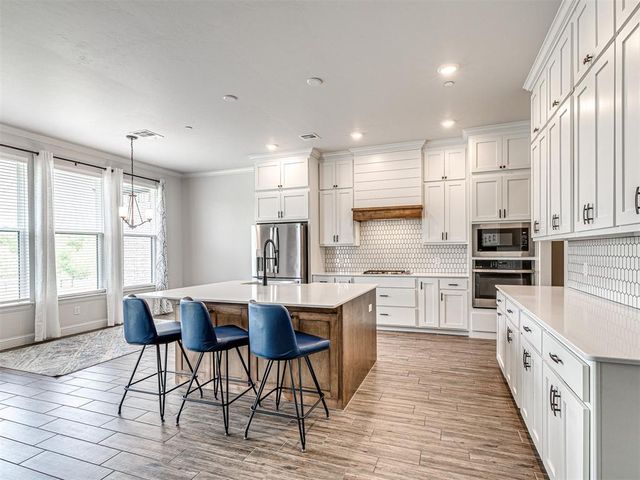 5017 Asheville Way, Choctaw, OK 73020