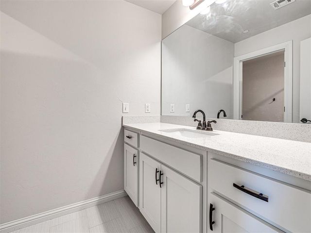 5017 Asheville Way, Choctaw, OK 73020