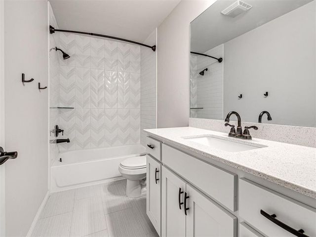 5017 Asheville Way, Choctaw, OK 73020
