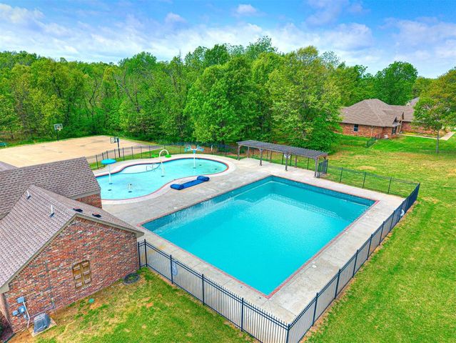 5017 Asheville Way, Choctaw, OK 73020