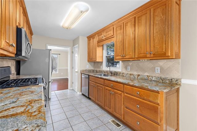 805 Springharbor Court, Woodstock, GA 30188