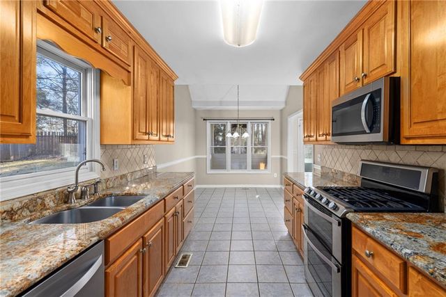 805 Springharbor Court, Woodstock, GA 30188