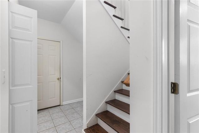 805 Springharbor Court, Woodstock, GA 30188