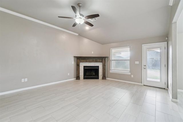 1109 Chestnut Creek Drive, Yukon, OK 73099