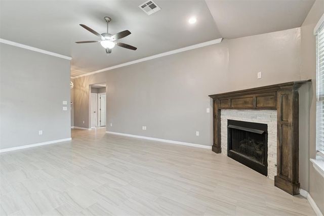 1109 Chestnut Creek Drive, Yukon, OK 73099