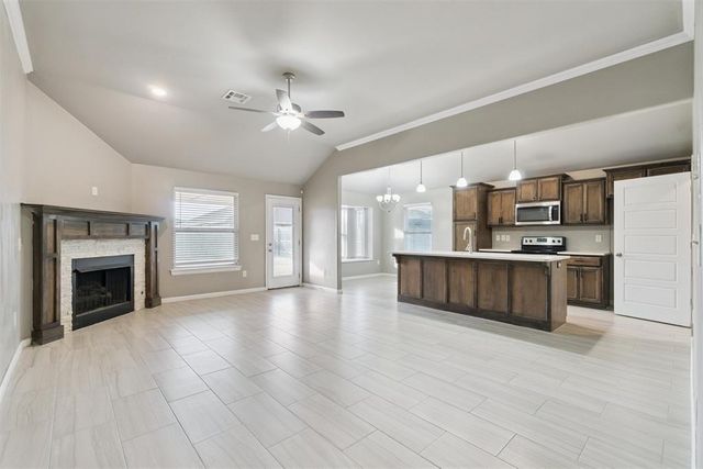 1109 Chestnut Creek Drive, Yukon, OK 73099