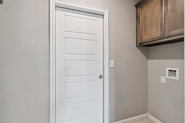 1109 Chestnut Creek Drive, Yukon, OK 73099