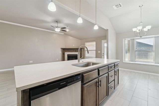 1109 Chestnut Creek Drive, Yukon, OK 73099