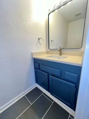 112 Brookside Drive, Duncanville, TX 75137
