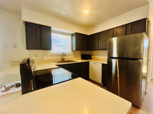112 Brookside Drive, Duncanville, TX 75137