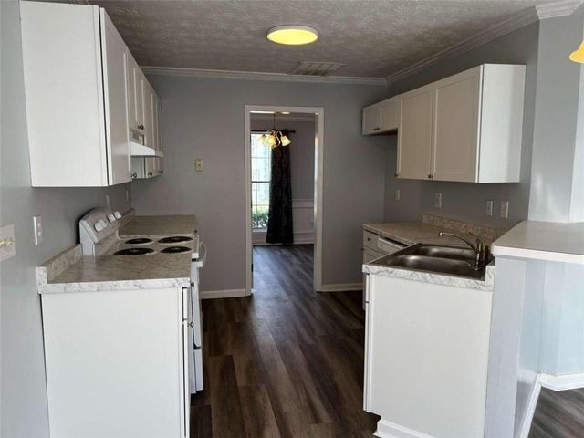 500 Kings Place, Riverdale, GA 30296