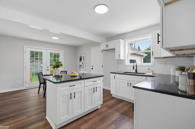 595 1st Street, Oxford, MI 48371