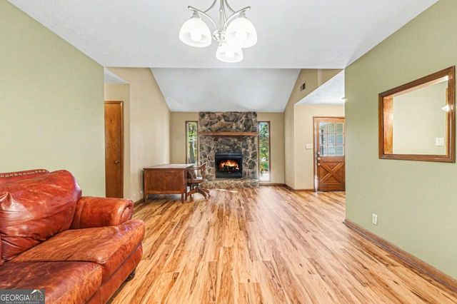 4105 Cumberland Drive, Snellville, GA 30039