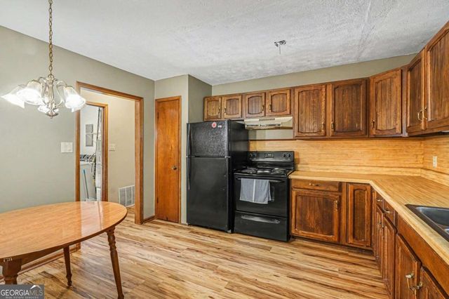 4105 Cumberland Drive, Snellville, GA 30039