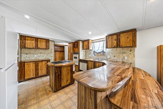 2211 N Croft Avenue, Hernando, FL 34442