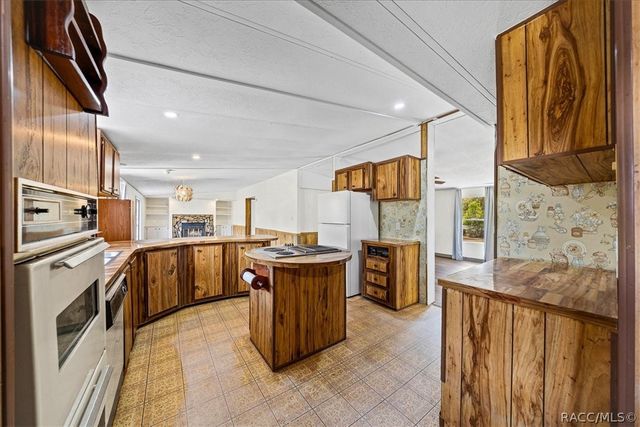 2211 N Croft Avenue, Hernando, FL 34442