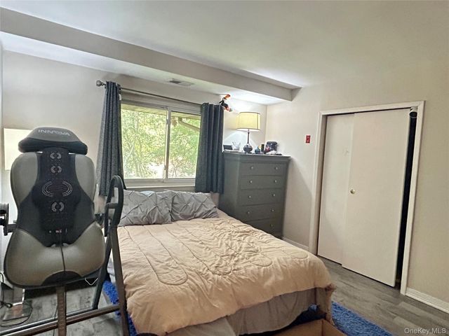 18 Cedar Court 18, Selden, NY 11784