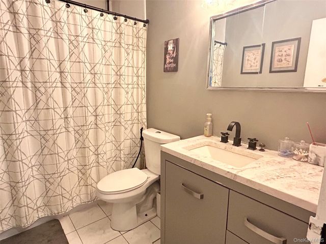 18 Cedar Court 18, Selden, NY 11784