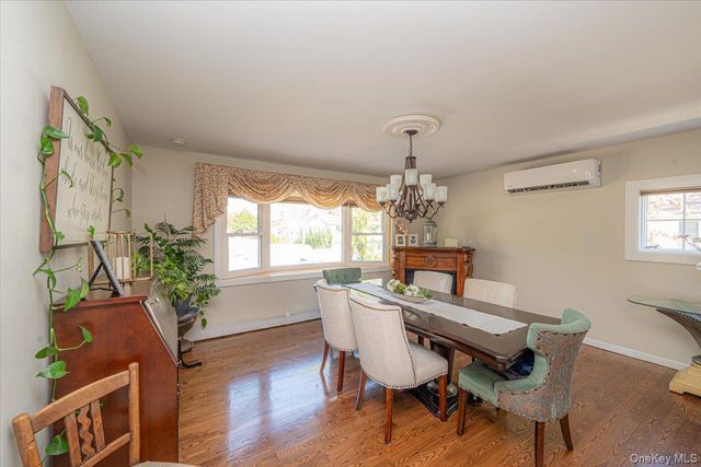 188 Geneva Street, Bay Shore, NY 11706
