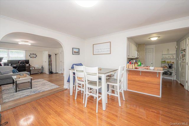 188 Geneva Street, Bay Shore, NY 11706