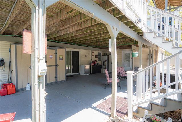 188 Geneva Street, Bay Shore, NY 11706