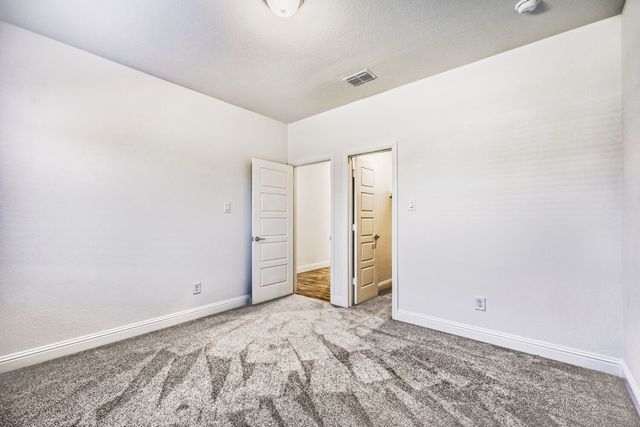 4047 Bedford Drive, Crandall, TX 75114