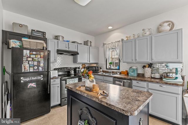 4153 TRABERT CT, Dover, PA 17315