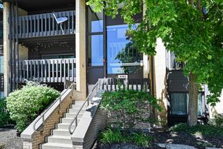 6184 Pinewood Court 302, Willowbrook, IL 60527