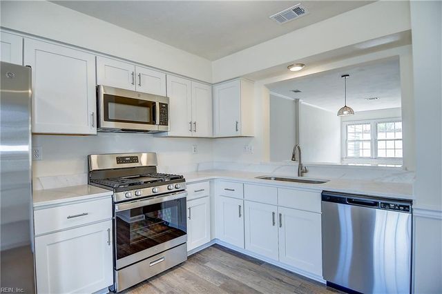 1624 Sword Dancer DR, Virginia Beach, VA 23454