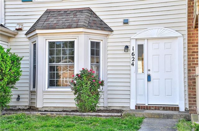 1624 Sword Dancer DR, Virginia Beach, VA 23454