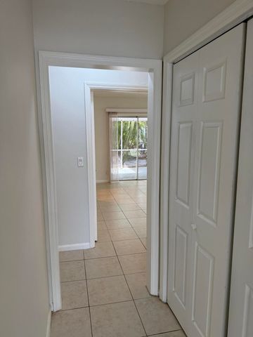 6575 NE 7th Avenue, Boca Raton, FL 33487